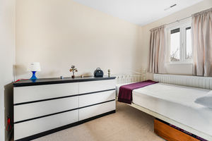 Bedroom- click for photo gallery